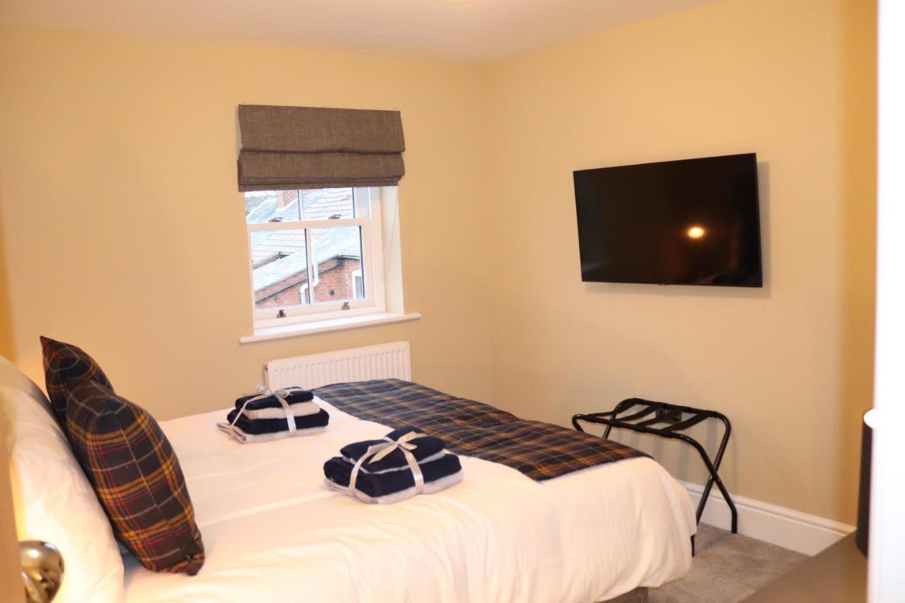 Canal View Cottage With Log Fire & Parking Blisworth Экстерьер фото